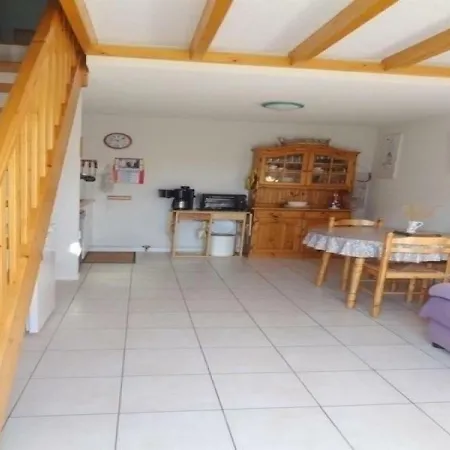 Casa de Férias House Maisonnette Avec Piscine Plein Centre 1 *